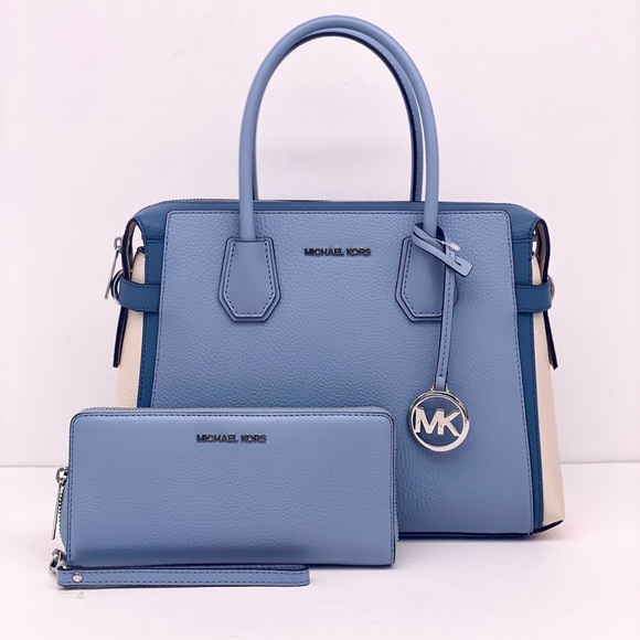 Michael Kors Mercer Medium Belted Satchel
Crossbody And Wallet Set - Picture 4 of 13